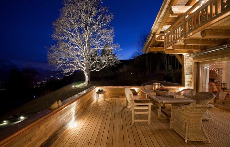 Eclectic Deck With White Accent Tree